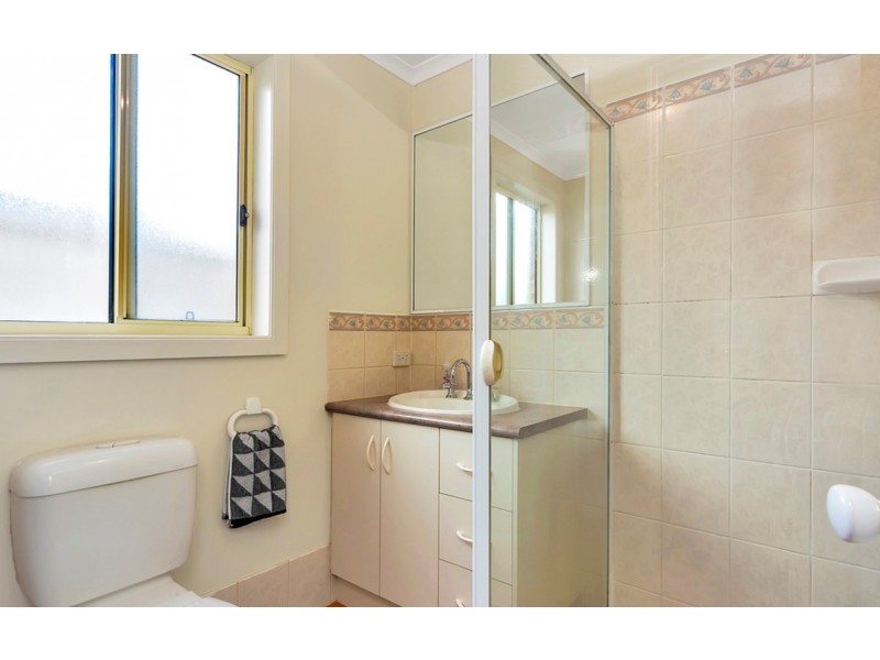 27 McGonigal Drive, Willaston SA 5118