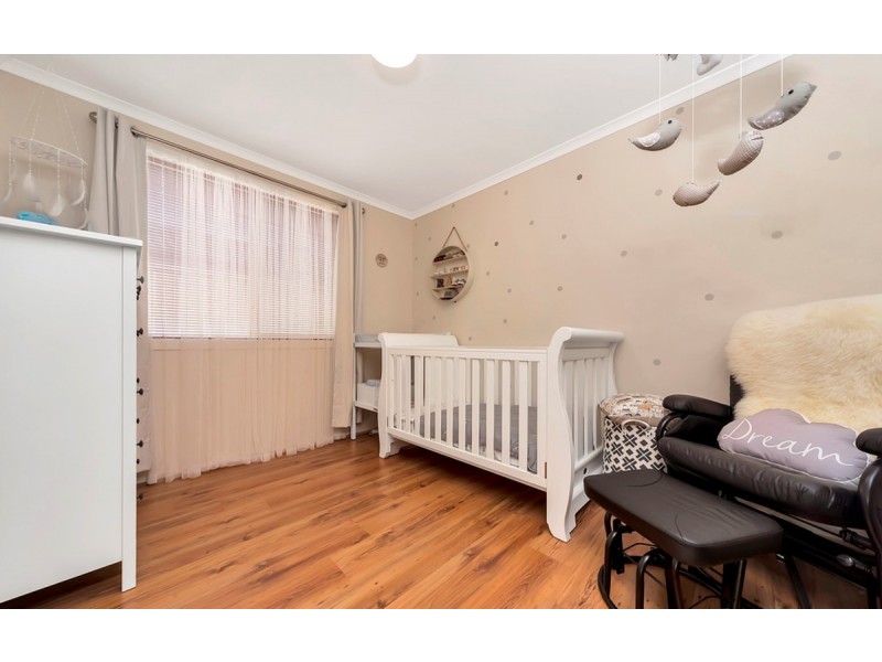 27 McGonigal Drive, Willaston SA 5118