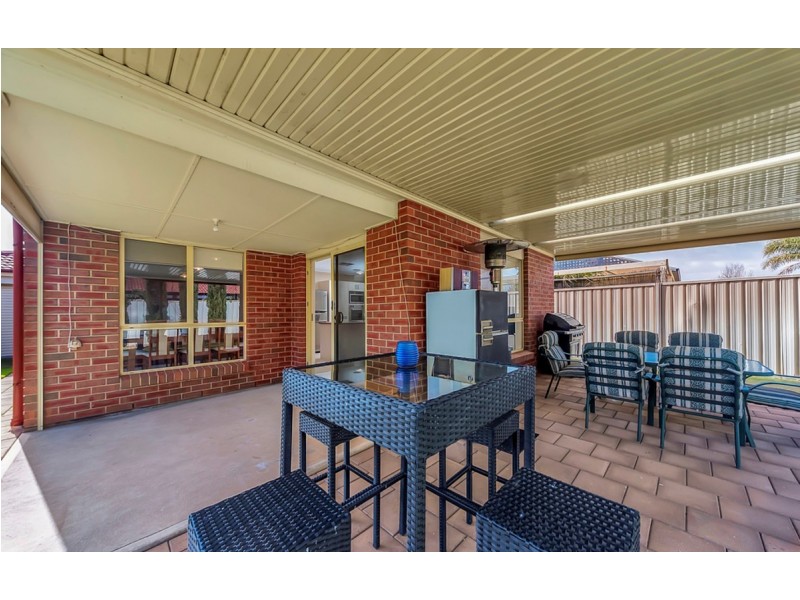 27 McGonigal Drive, Willaston SA 5118