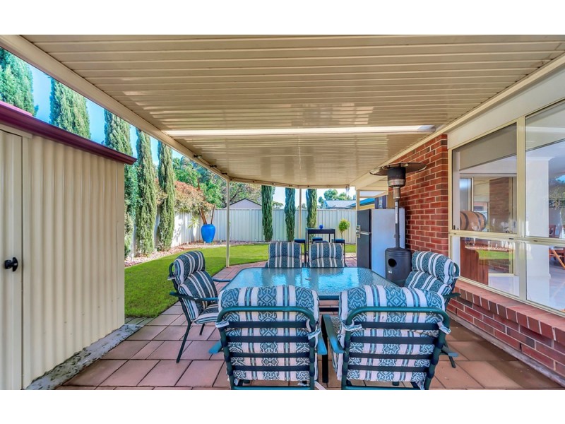 27 McGonigal Drive, Willaston SA 5118