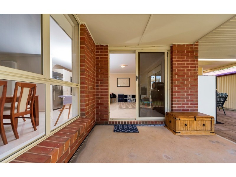 27 McGonigal Drive, Willaston SA 5118