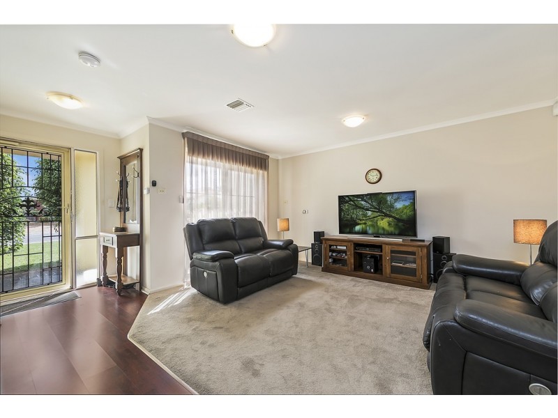 36 Rossiter Drive, Evanston Park SA 5116