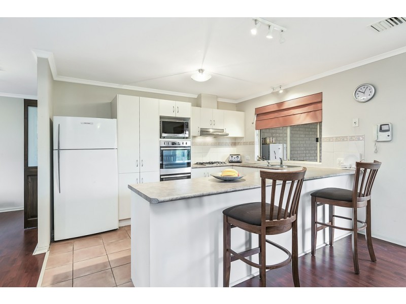 36 Rossiter Drive, Evanston Park SA 5116