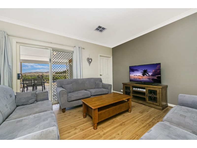 43 William Gilbert Avenue, Williamstown SA 5351