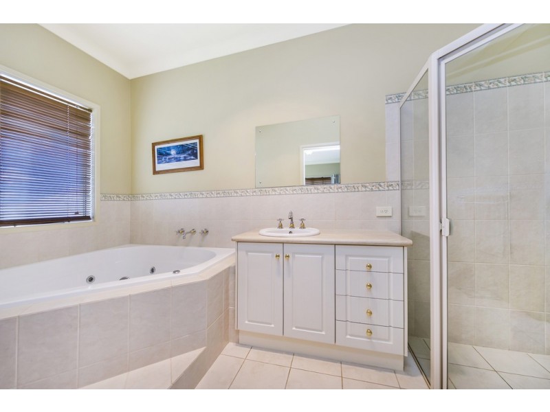 43 William Gilbert Avenue, Williamstown SA 5351