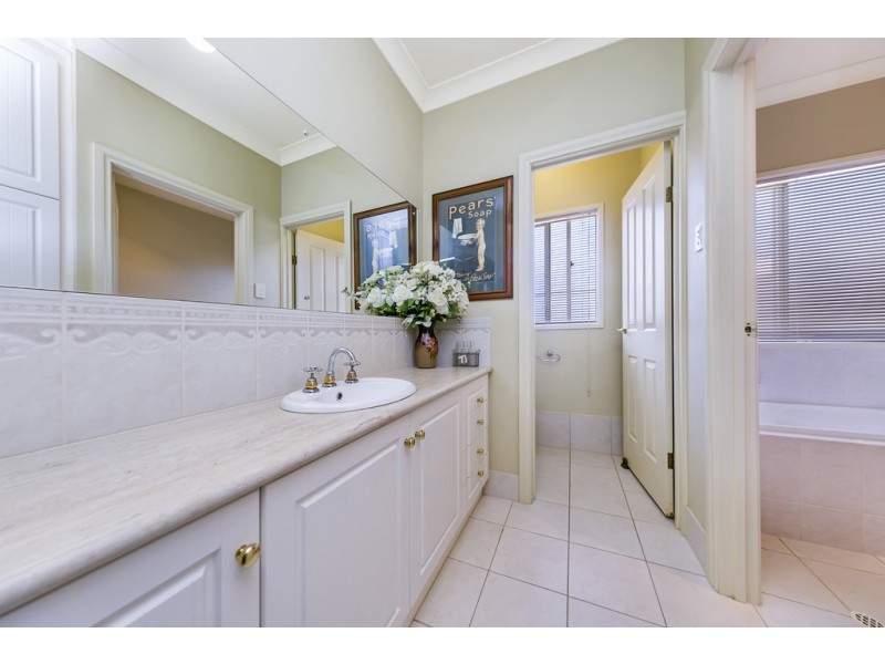 43 William Gilbert Avenue, Williamstown SA 5351