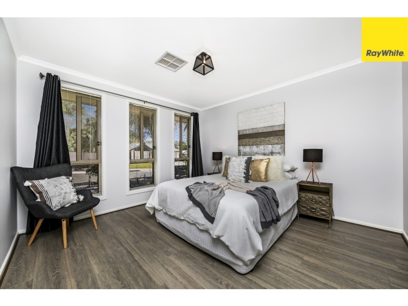 13 Mitchell Drive, Evanston Park SA 5116