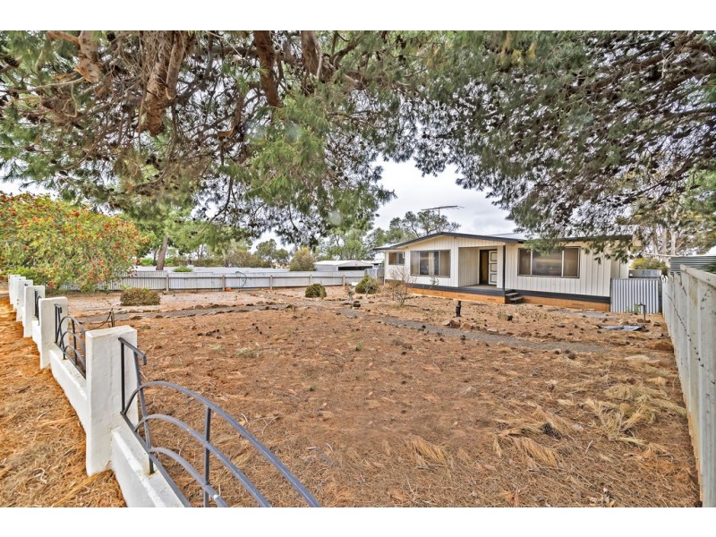 3605 Owen Road, Owen SA 5460