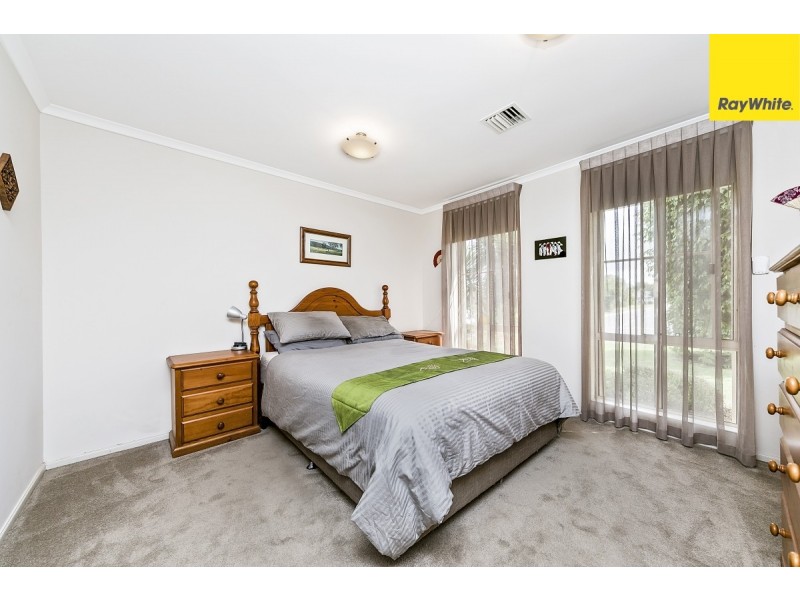 36 Rossiter Drive, Evanston Park SA 5116