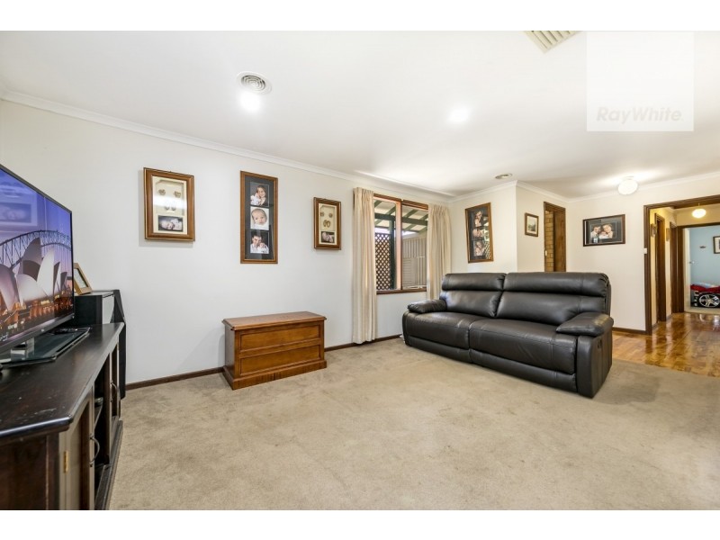 39 St Albans Road, Evanston Park SA 5116