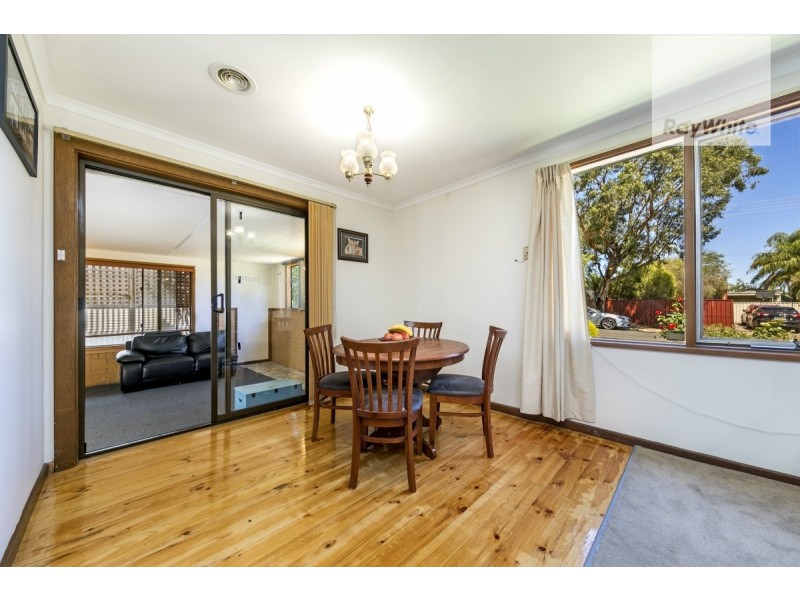 39 St Albans Road, Evanston Park SA 5116