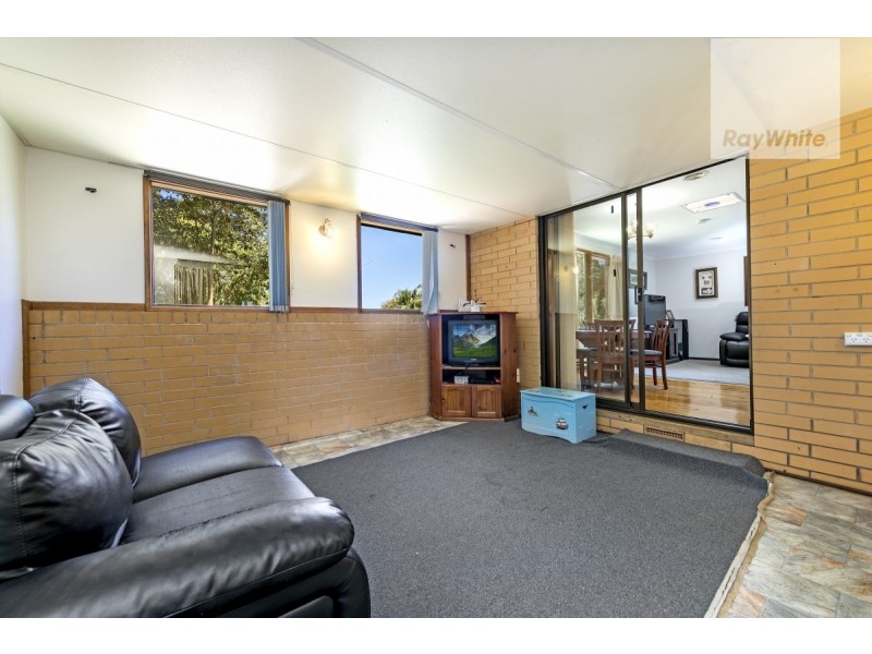39 St Albans Road, Evanston Park SA 5116