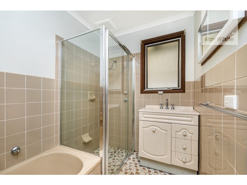 39 St Albans Road, Evanston Park SA 5116