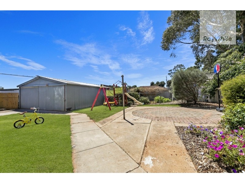39 St Albans Road, Evanston Park SA 5116