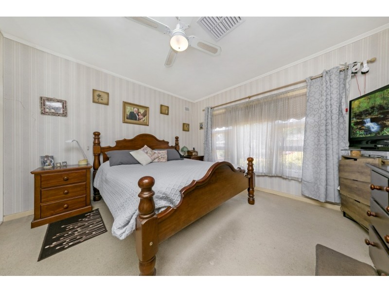 24 Universal Road, Salisbury Downs SA 5108