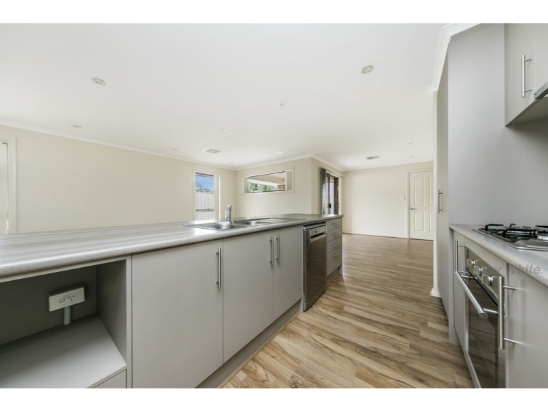 12 View Crescent, Evanston Park SA 5116