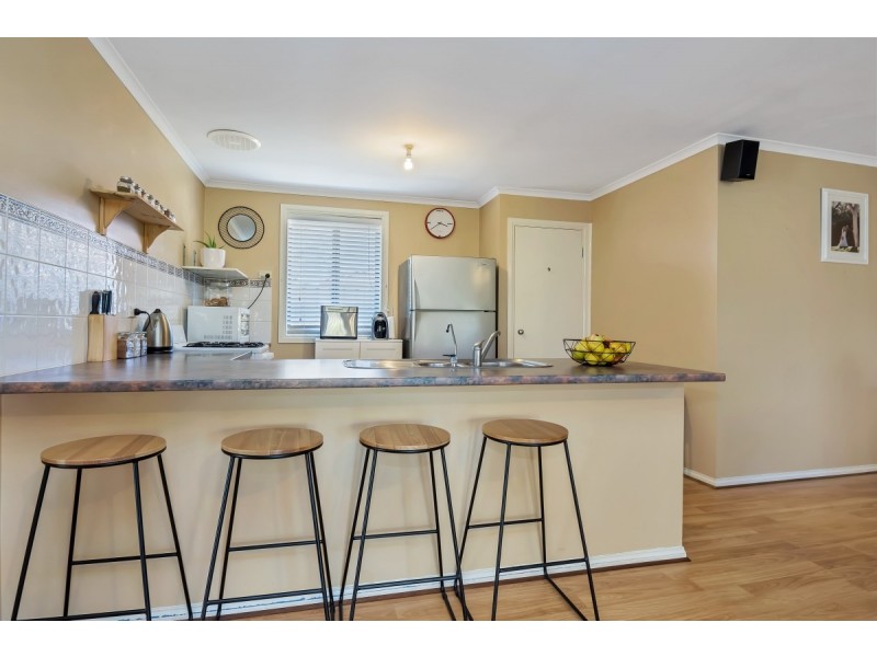 8 Dawn Close, Andrews Farm SA 5114