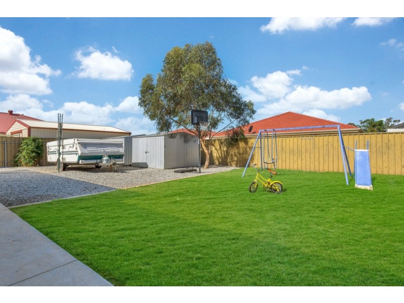 8 Dawn Close, Andrews Farm SA 5114