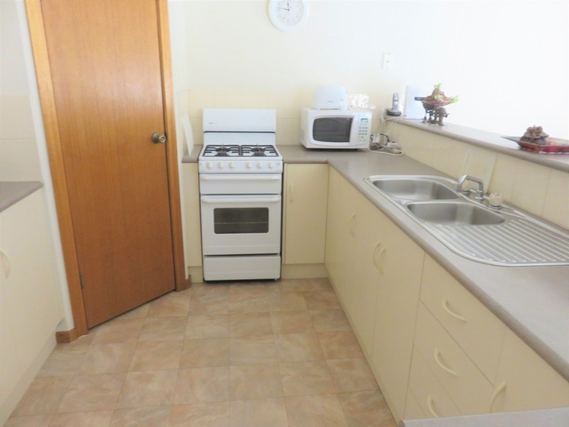 15 Toner Cres, Evanston Park SA 5116