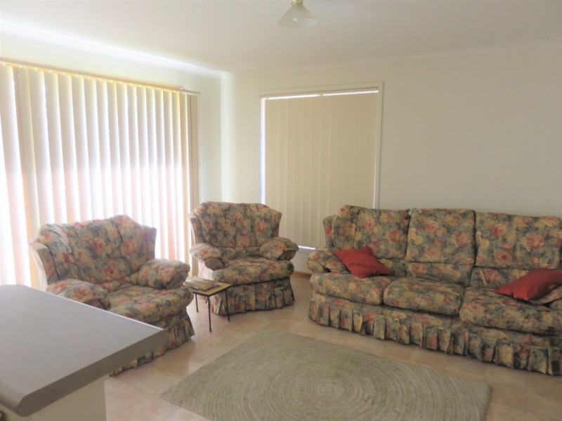 15 Toner Cres, Evanston Park SA 5116