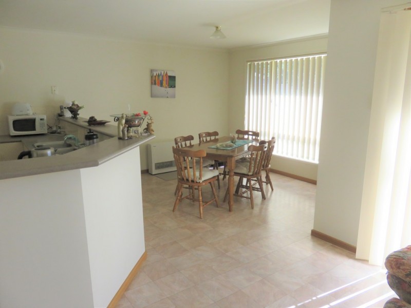 15 Toner Cres, Evanston Park SA 5116