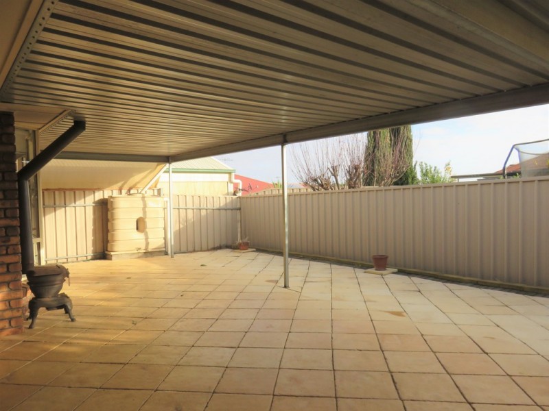 23 Thiele Cres, Evanston Park SA 5116