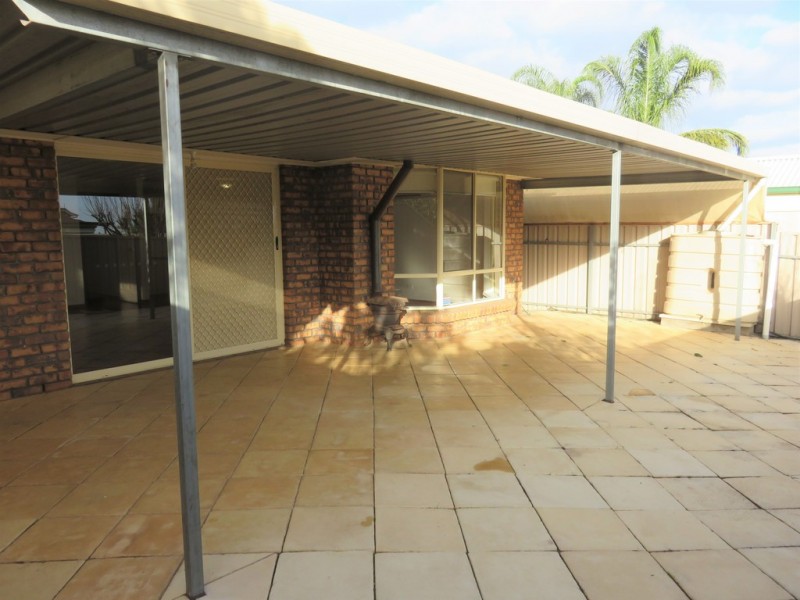 23 Thiele Cres, Evanston Park SA 5116