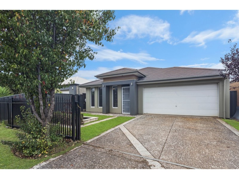 7 Lakeside Drive, Andrews Farm SA 5114