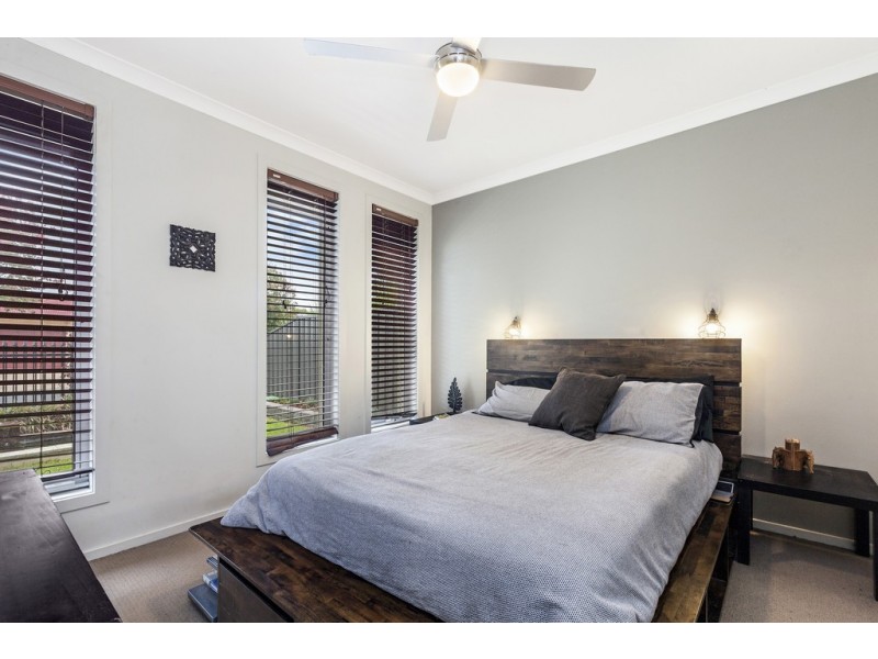 7 Lakeside Drive, Andrews Farm SA 5114