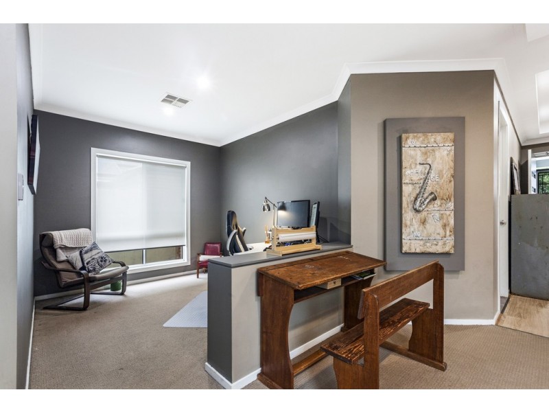 7 Lakeside Drive, Andrews Farm SA 5114