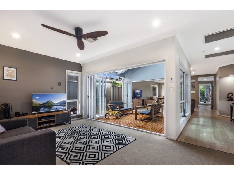 7 Lakeside Drive, Andrews Farm SA 5114