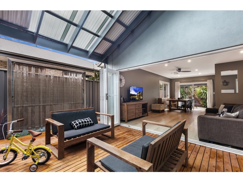 7 Lakeside Drive, Andrews Farm SA 5114