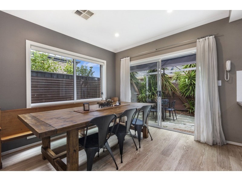 7 Lakeside Drive, Andrews Farm SA 5114