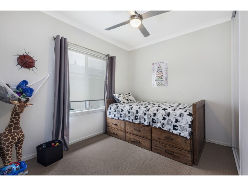 7 Lakeside Drive, Andrews Farm SA 5114