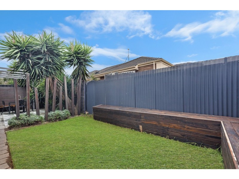 7 Lakeside Drive, Andrews Farm SA 5114