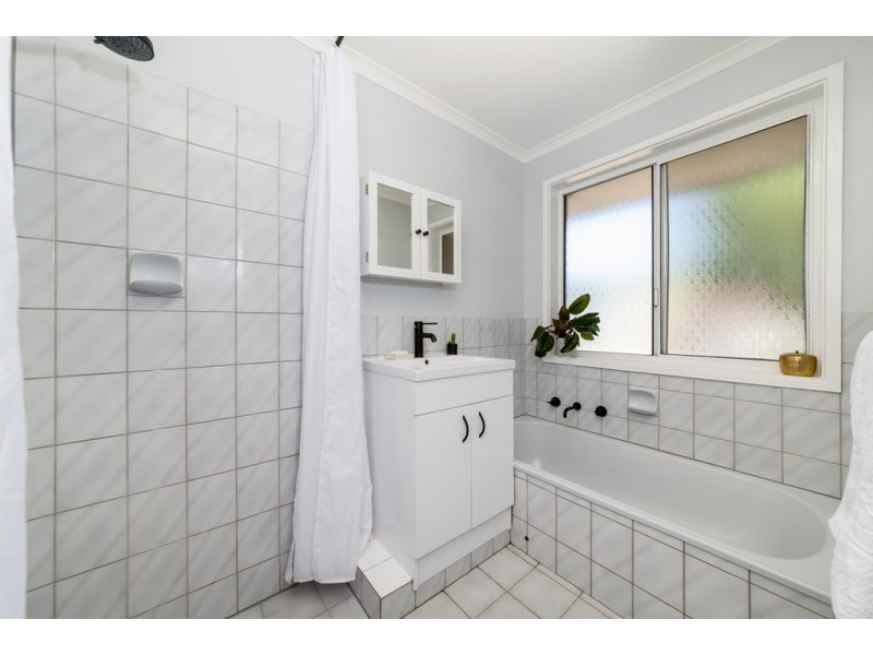 5 Rogash Court, Evanston Park SA 5116