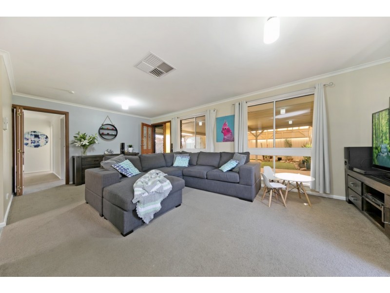 40 Grant Avenue, Salisbury Downs SA 5108