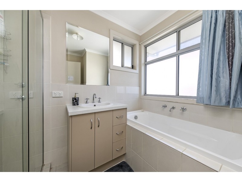 8 Eden Lane, Andrews Farm SA 5114