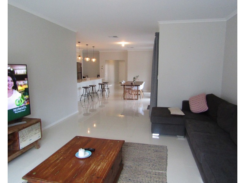 6 James Place, Gawler East SA 5118