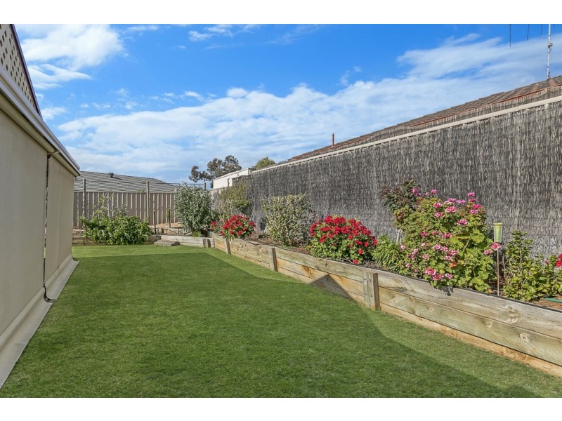 23 Toner Crescent, Evanston Park SA 5116