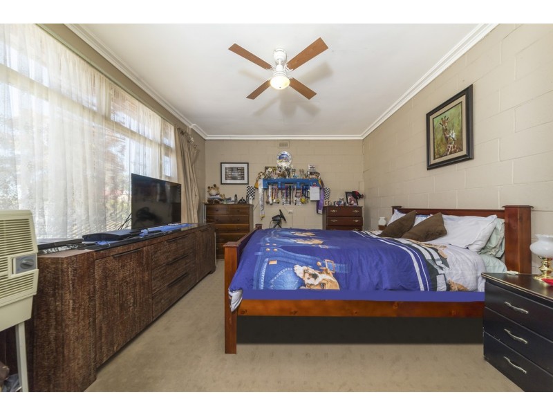 6 Main Street, Owen SA 5460