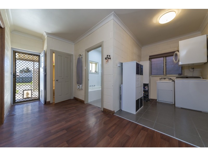 6 Main Street, Owen SA 5460