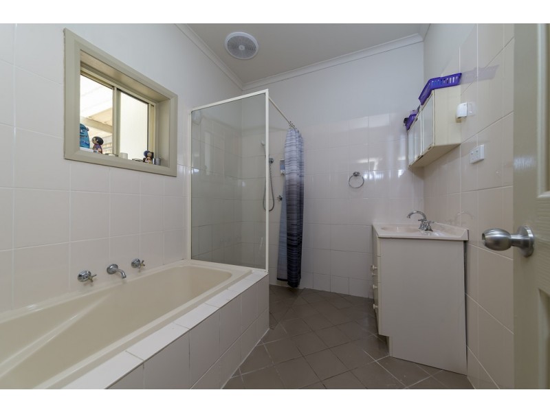 6 Main Street, Owen SA 5460