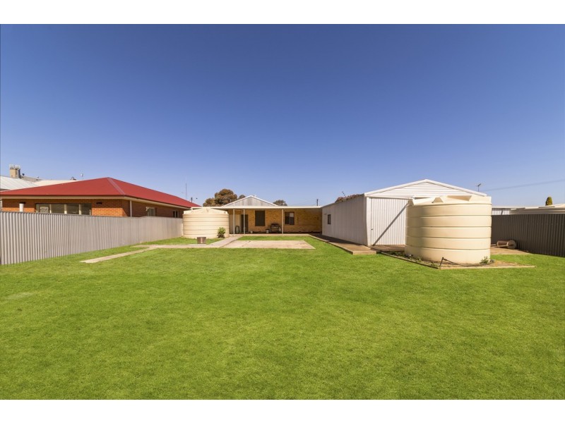 6 Main Street, Owen SA 5460
