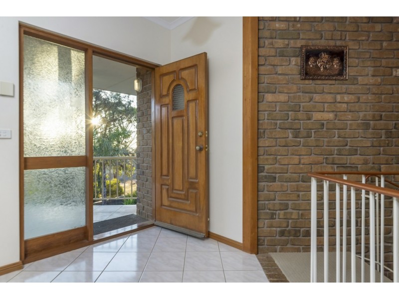 16 Bent Court, Wynn Vale SA 5127