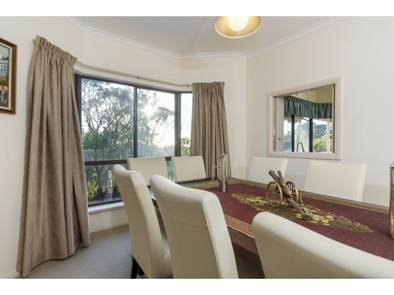 16 Bent Court, Wynn Vale SA 5127