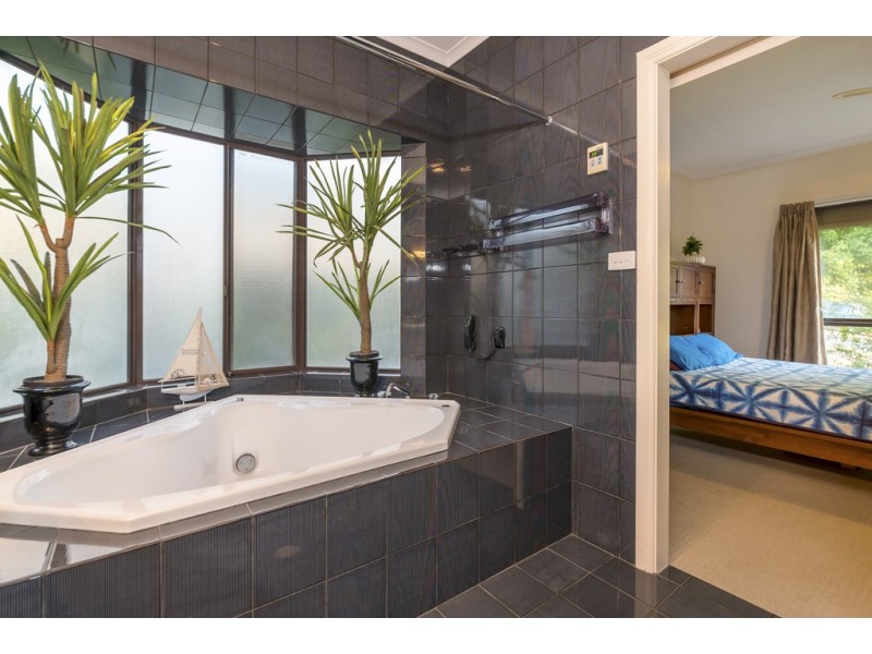 16 Bent Court, Wynn Vale SA 5127