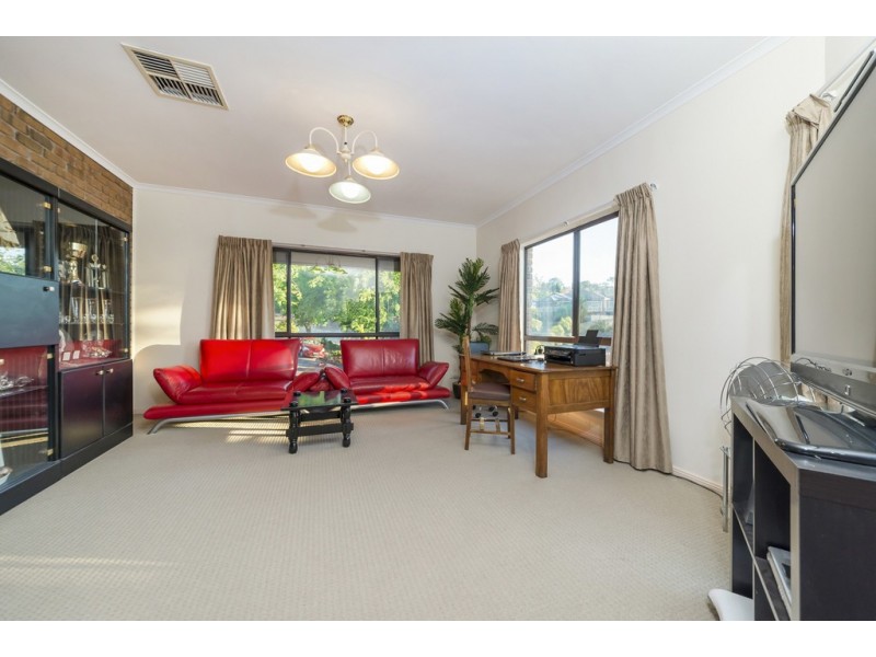 16 Bent Court, Wynn Vale SA 5127