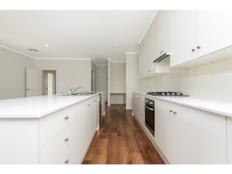 7 Wilson Court, Reid SA 5118