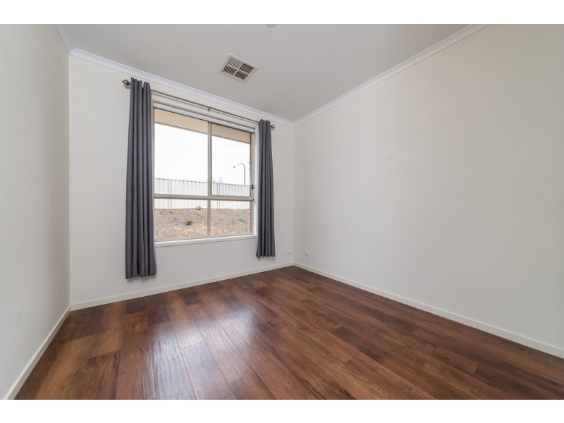 7 Wilson Court, Reid SA 5118